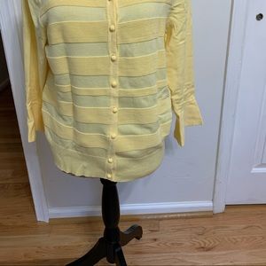 Yellow sweater with 3/4 sleeves